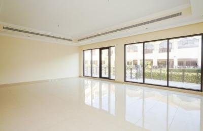 Spacious 4BR Villa | Near Mall of the Emirates