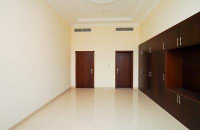 Spacious 4BR Villa | Near Mall of the Emirates