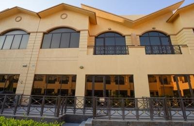 Spacious 4BR Villa | Near Mall of the Emirates