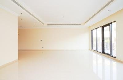 Spacious 4BR Villa | Near Mall of the Emirates
