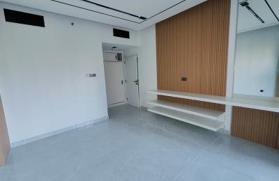 Spacious 1150 SQFT| Fully Renovated, Near Metro